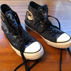 Converse Cloud Pattern